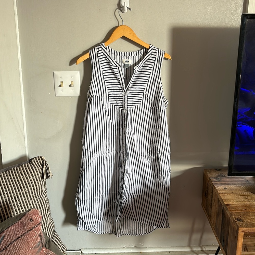 Sleeveless button thru shirt dress